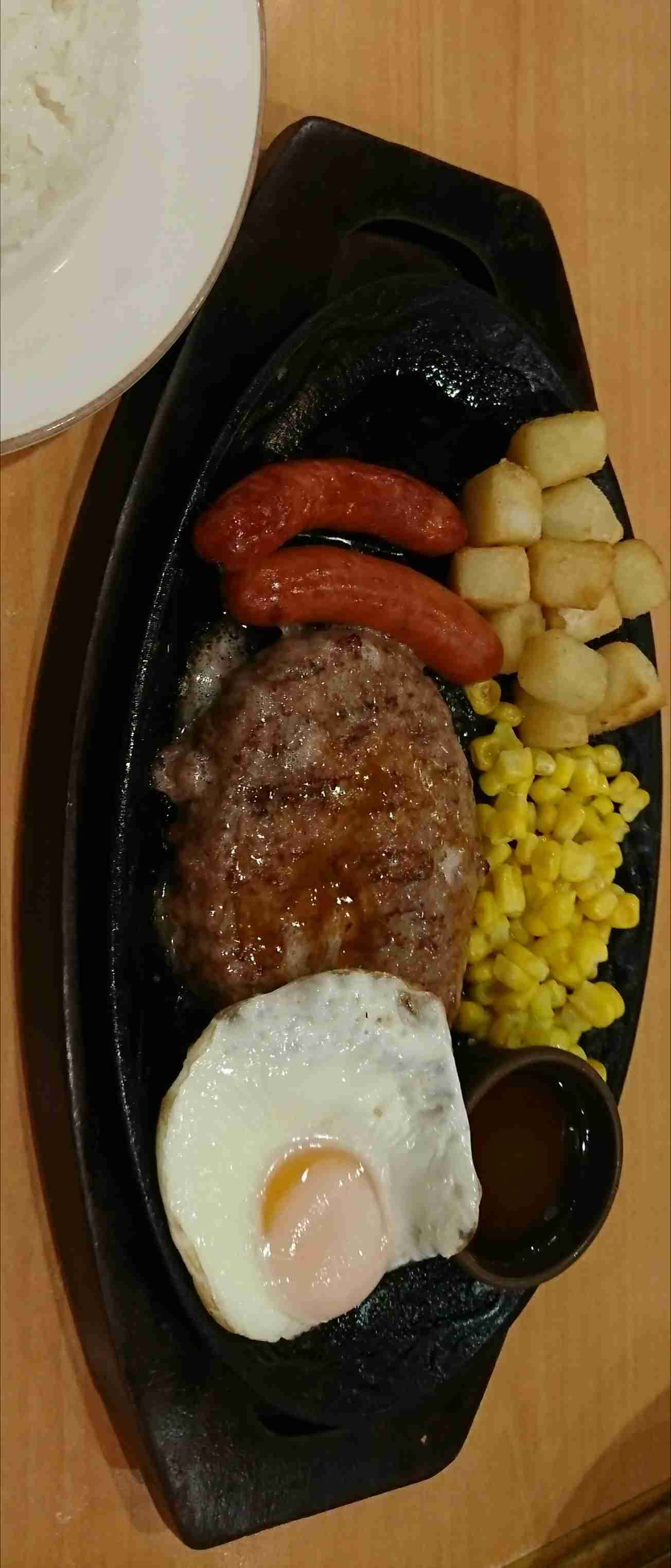 【飲食店】皆さんが頼むメニュー教えてください