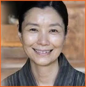 グレーヘアで注目の手塚理美さん　還暦までに黒→茶→白「ふふふ」