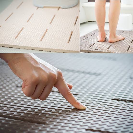 「お風呂の椅子」使ってますか? いる派・いらない派、500人の意識調査で判明した“掃除頻度”の実態