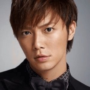 元・成宮寛貴、伊藤歩と寄り添う2ショット公開「すばらしい女優の歩ちゃんも一緒に」
