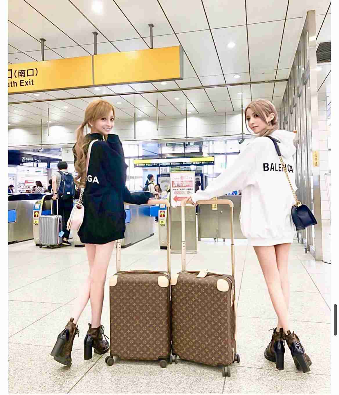 ショートブーツのコーディネート、教えてください❗
