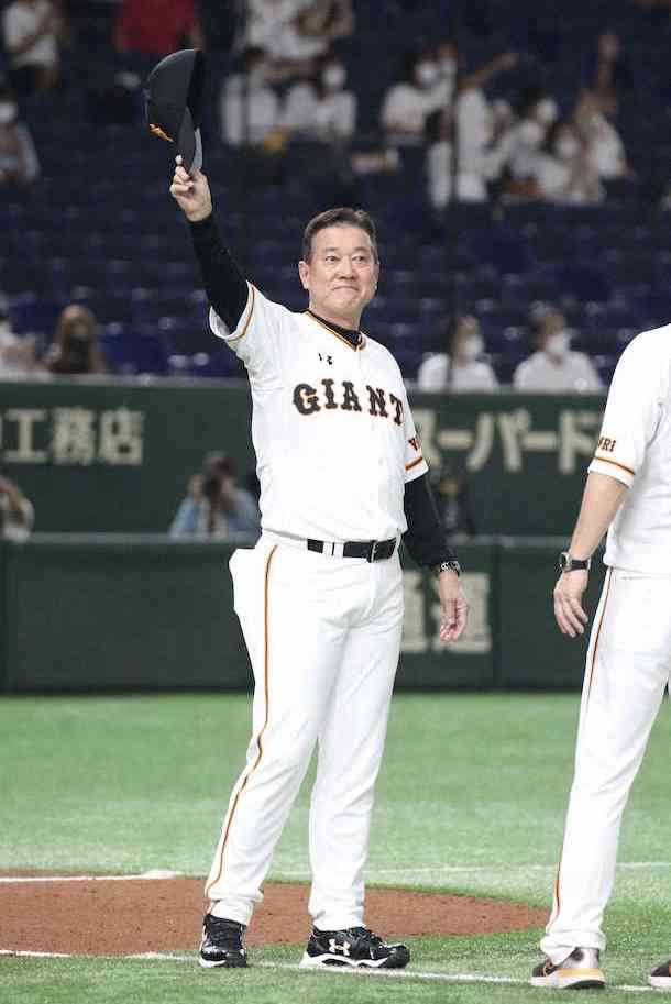 巨人原監督「来季続投」報道に、ファンから賛否両論 「チーム作りの限界」の指摘