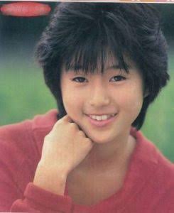 酒井法子、デコ出しオールバックへアの最新ショットに絶賛の嵐「きれい」「美人だから似合う」