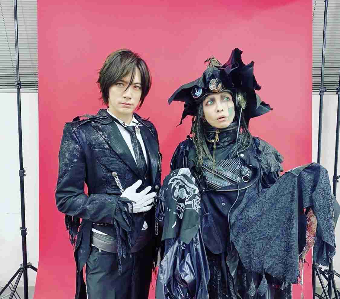 DAIGO&HYDE『東京卍リベンジャーズ』コスプレ披露で反響 ドラケン&マイキー姿に「カッコいい」「似合ってる!」