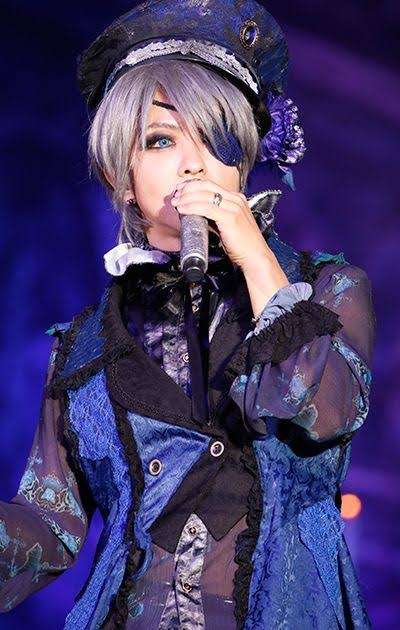 DAIGO&HYDE『東京卍リベンジャーズ』コスプレ披露で反響 ドラケン&マイキー姿に「カッコいい」「似合ってる!」