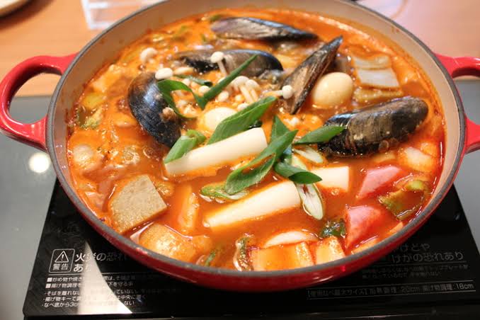 【冬到来】鍋料理に関する説を挙げるトピ