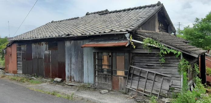 正社員で給料の手取り10〜13万の人、語りませんか？Part3