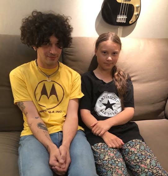 グレタさん、ロンドン金融街で抗議 石油採掘への融資ストップ求める