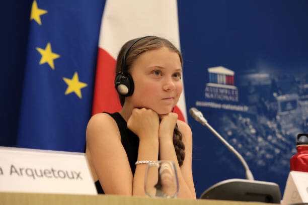 グレタさん、ロンドン金融街で抗議 石油採掘への融資ストップ求める