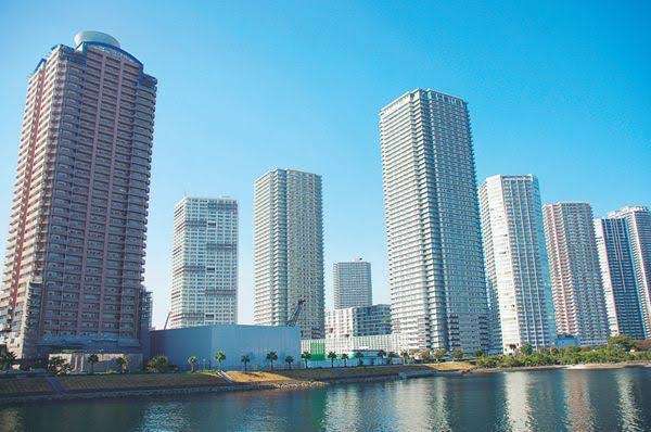 家の近くにお店が全然無い人