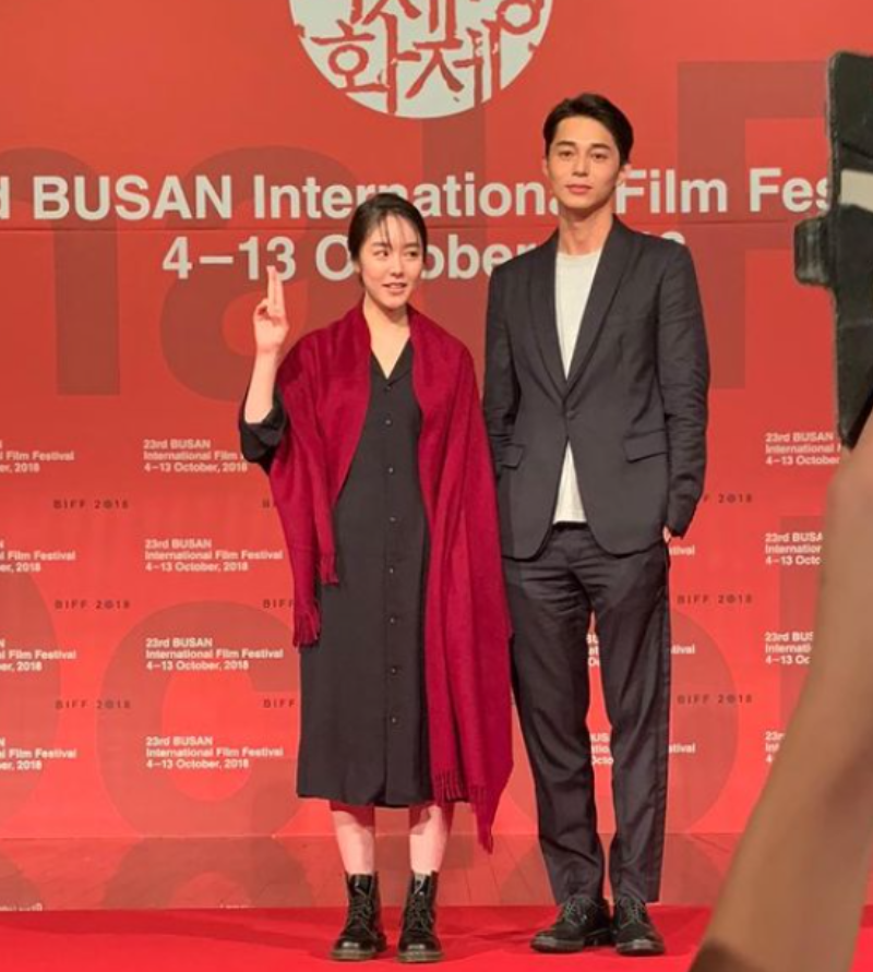 西島秀俊＆吉田羊、初めての夫婦役で“ほっこりする家族の休日”