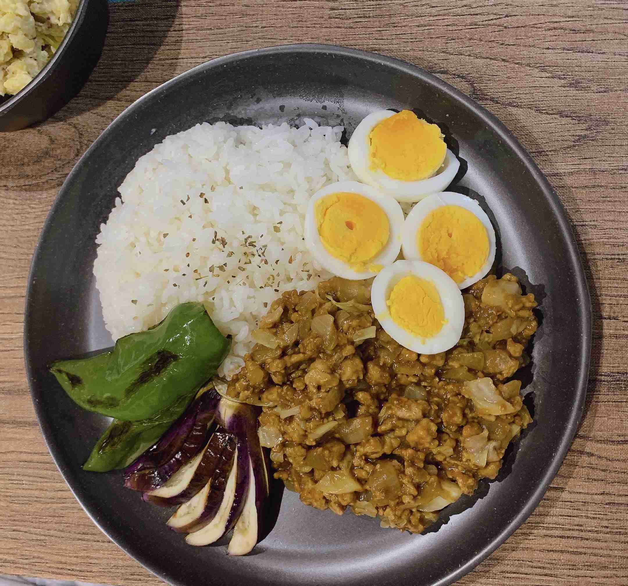 一人暮らしのみなさん、今日の夕飯は?