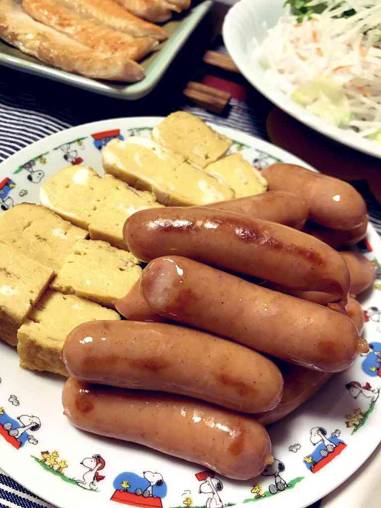 現役で使ってる春のパン祭りの絵皿の写真をあげるトピ