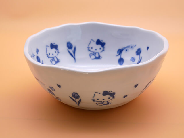現役で使ってる春のパン祭りの絵皿の写真をあげるトピ