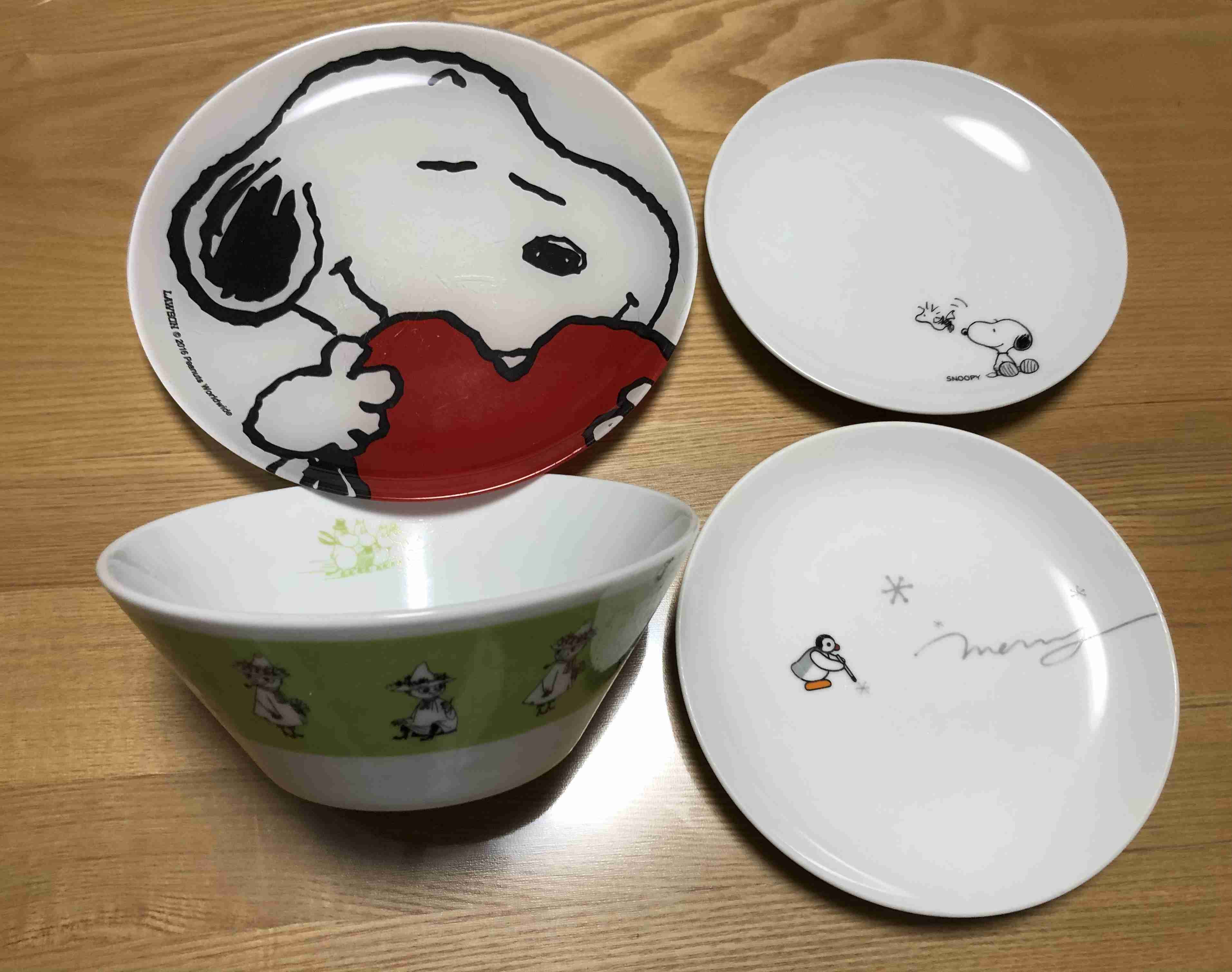 現役で使ってる春のパン祭りの絵皿の写真をあげるトピ