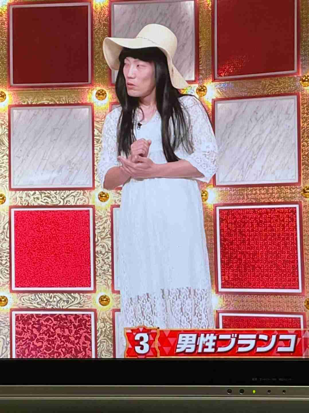亡き母と海に投げたメッセージボトル、24年の時を経て息子のもとに戻る(英)