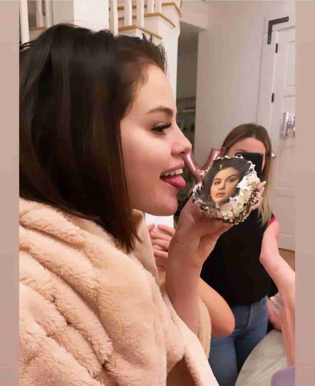 セレーナ・ゴメスに新恋人？　クリス・エヴァンスと交際の噂がTwitterトレンド入り
