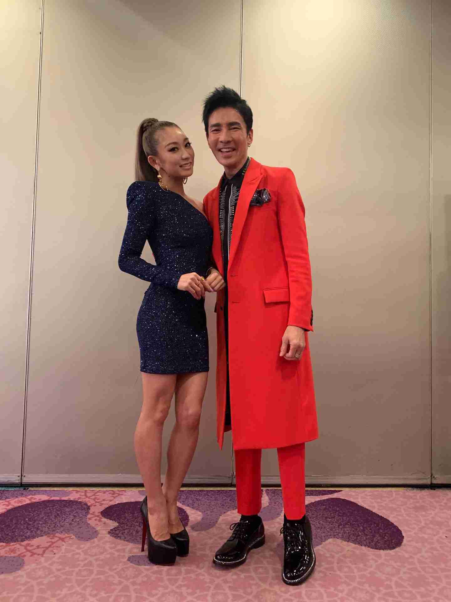 倖田來未、美腹筋が覗くステージSHOTに絶賛の声「すごい鍛えられてる」「そのスタイルキープ凄すぎ」