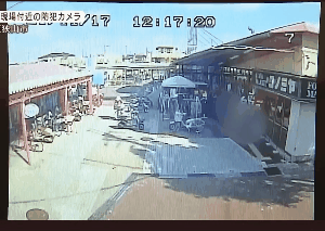 アクセル操作を3回間違えたか 逮捕された89歳の男 スーパーに車が突っ込み3人死傷