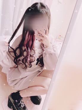 インスタ投稿数150万件超！ 今なお増え続ける「量産型女子」ファッション、若者に支持される理由とは？