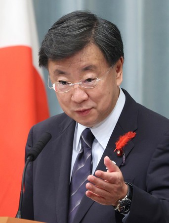 WHO、南アの変異株を「懸念すべき」に 名称は「オミクロン株」