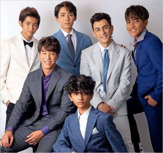 山口達也さんの13歳長男、私服姿のオフショット公開「可愛すぎてキュンキュン」「素敵な笑顔です」