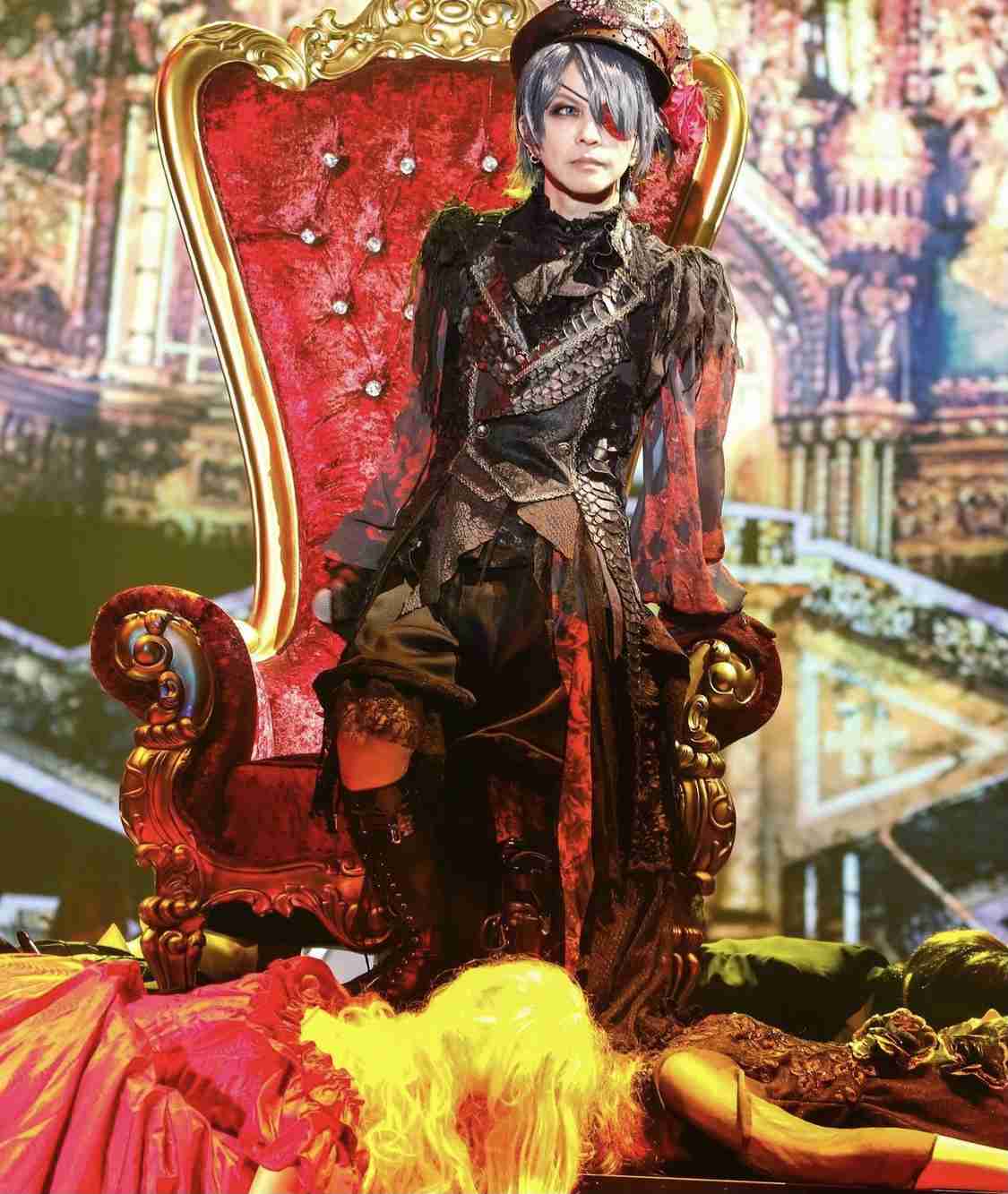 DAIGO&HYDE『東京卍リベンジャーズ』コスプレ披露で反響 ドラケン&マイキー姿に「カッコいい」「似合ってる!」