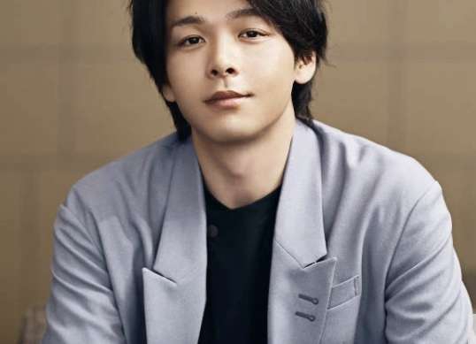 中村倫也と一夜限りの年忘れ “オンライントークライブ21大忘年会”開催決定