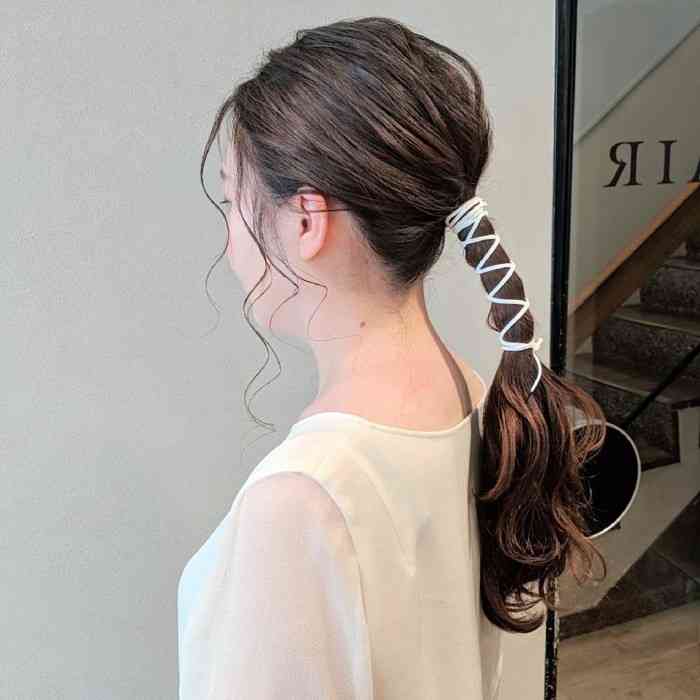 風が強い日の髪型