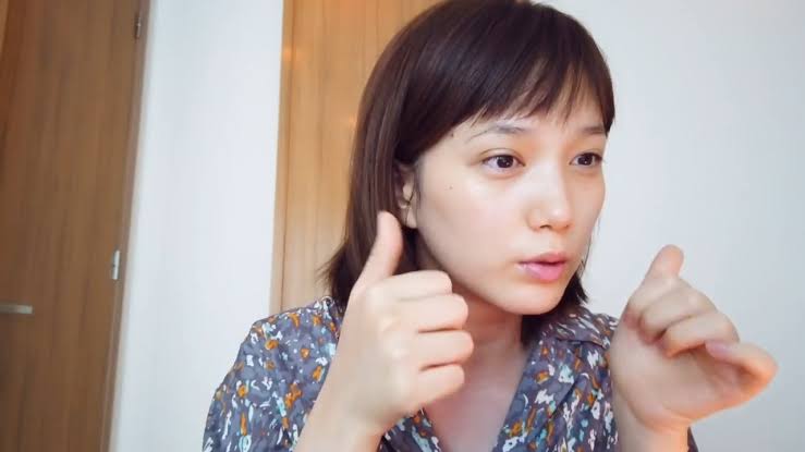 芸能人のメイク動画を語ろう