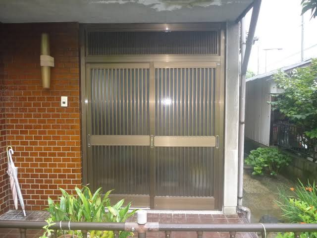 玄関扉