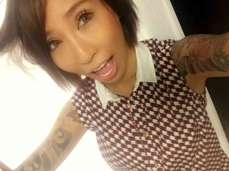 最愛の祖母は「平塚5遺体事件」の犯人 セクシー女優が壮絶人生を告白