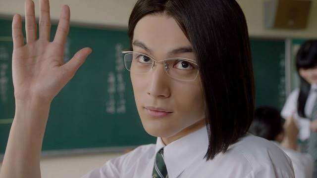 神木隆之介『au』CMに不快感！“マナー違反”だらけで「気に障る」