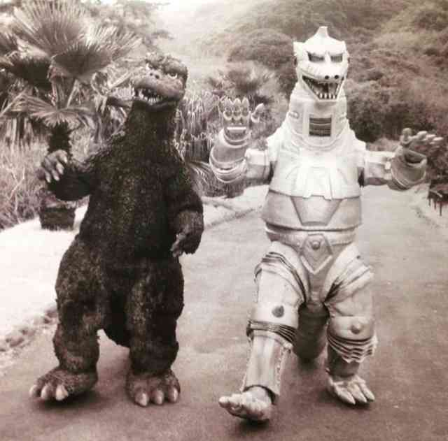 恋人同士に見える画像を貼るトピ