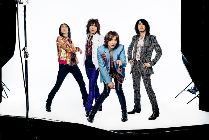 細くて華奢な男性アーティスト、俳優