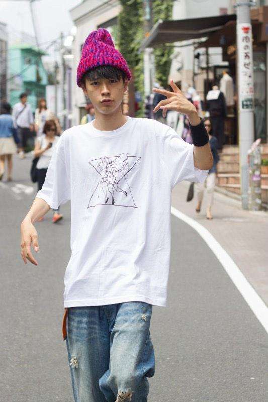 細くて華奢な男性アーティスト、俳優