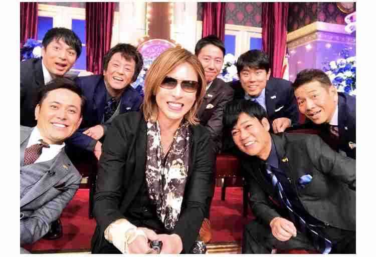 細くて華奢な男性アーティスト、俳優