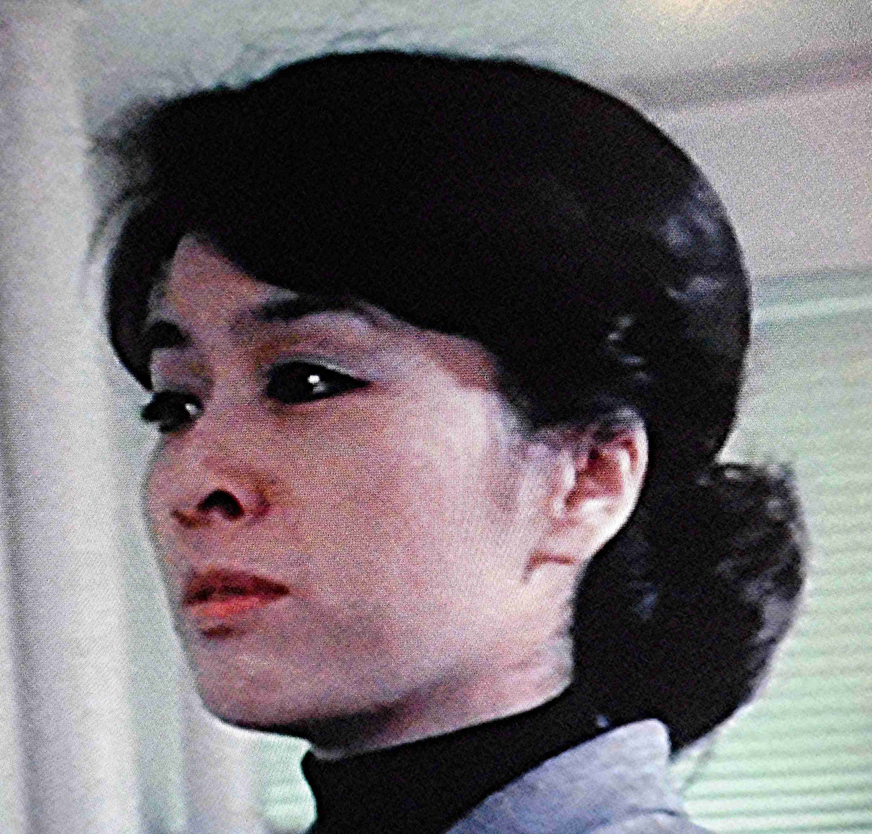 髪をいつも結んでいる人