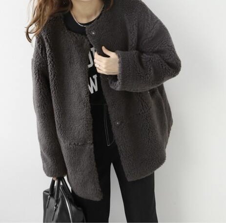 カレッジスウェットのアウター