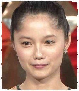 鼻整形告白の亀田3兄弟の妹・姫月、全身黒コーデの最新ショット「お人形みたいに可愛い」「モデル」