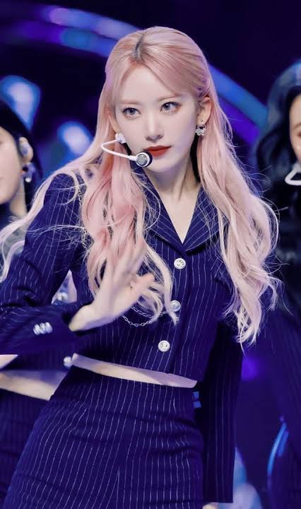 最近気になってる女性アイドル教えて🎤