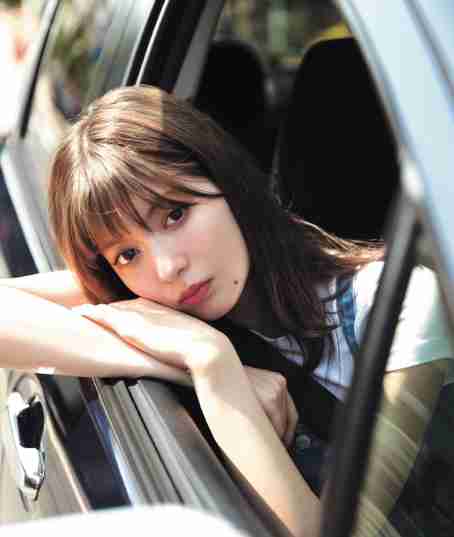 橋本環奈が彩る新しい1年　全編新作撮り下ろしカレンダー発売