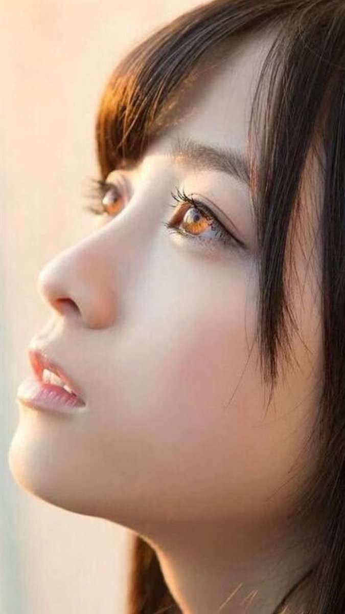 橋本環奈が彩る新しい1年　全編新作撮り下ろしカレンダー発売