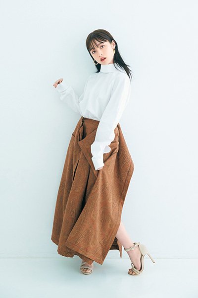 橋本環奈が彩る新しい1年　全編新作撮り下ろしカレンダー発売