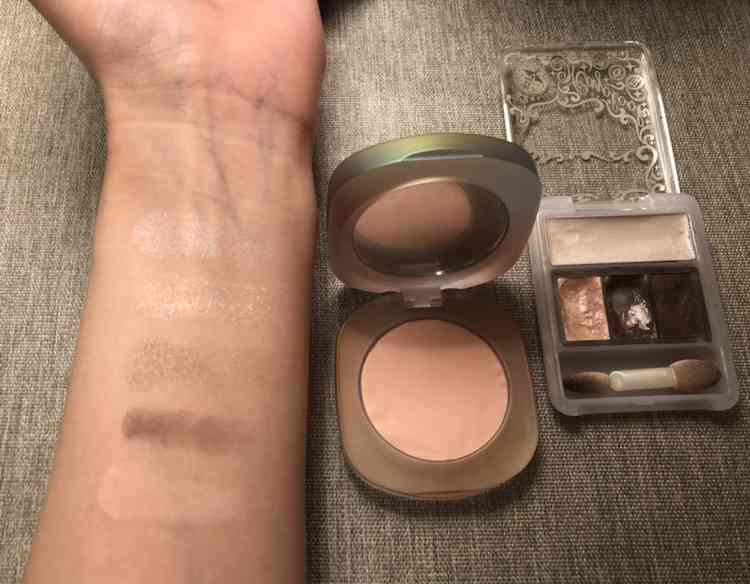 お気に入りのコスメのスウォッチを見せてください