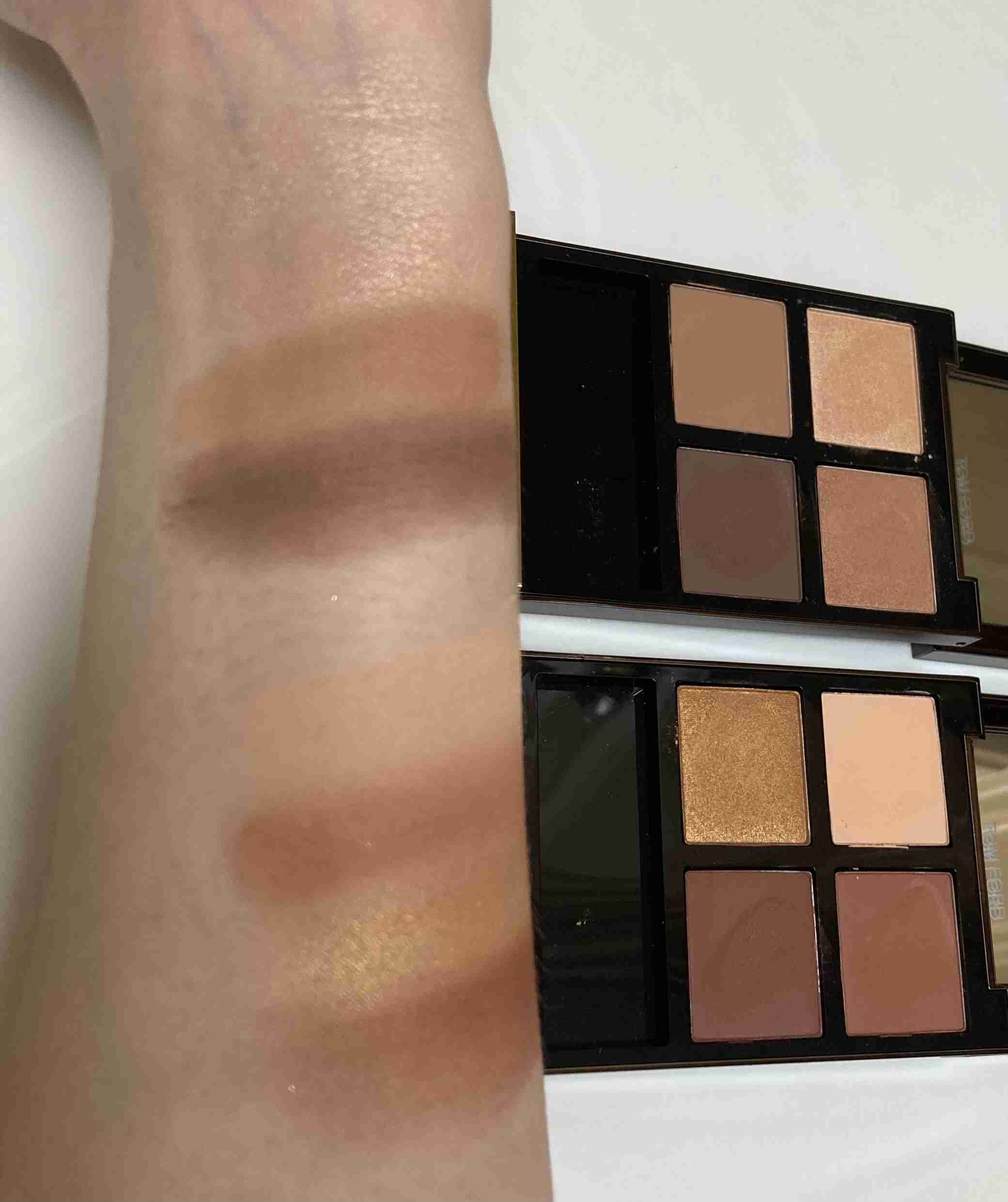 お気に入りのコスメのスウォッチを見せてください