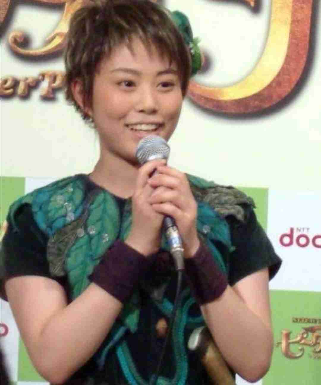 小松菜奈に2度フラれた菅田将暉　3回目で成功し友人と祝賀パーティー