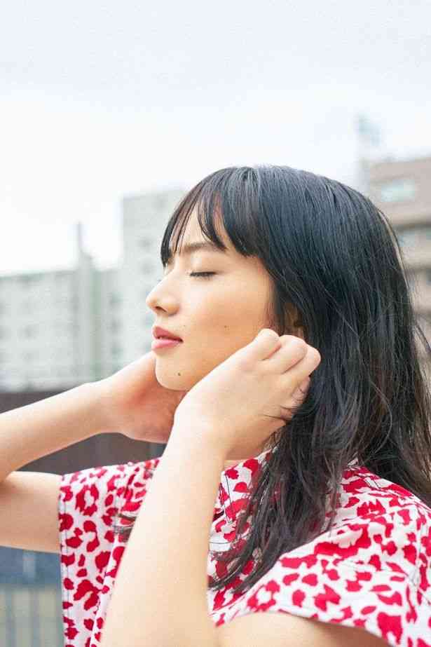 小松菜奈に2度フラれた菅田将暉　3回目で成功し友人と祝賀パーティー