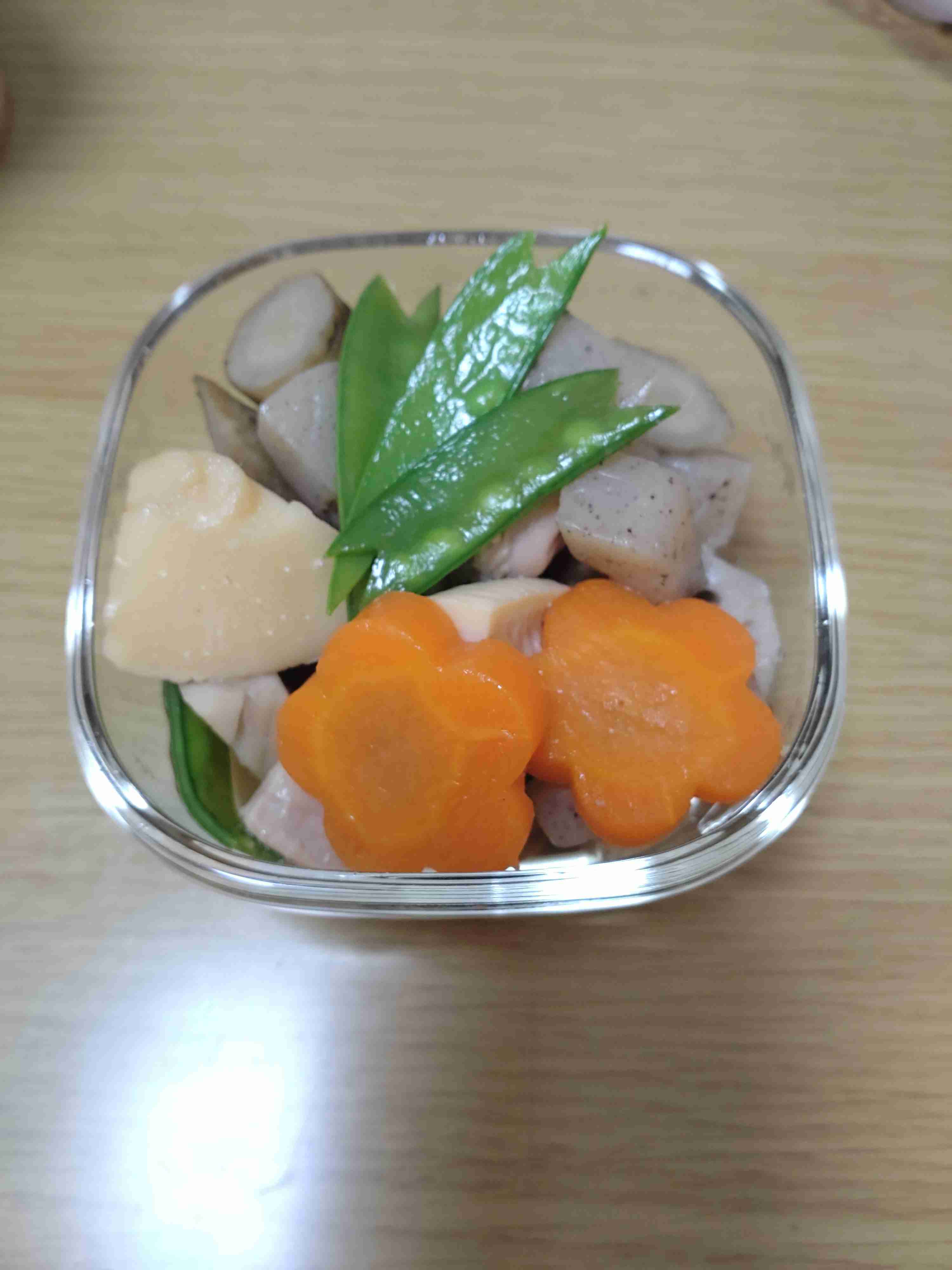 梅沢富美男　七段重のおせちが壮観！圧巻！アワビ、伊勢エビに「凄すぎ」「ぜいたく」