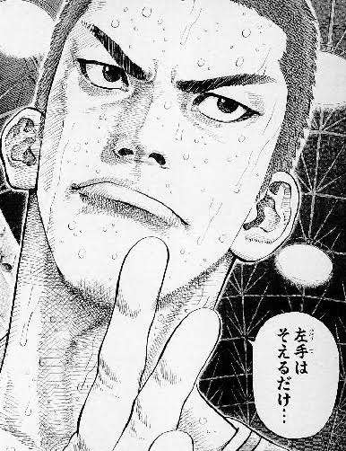 お釣り渡すときに相手に手が触れるくらい手を添えますか？